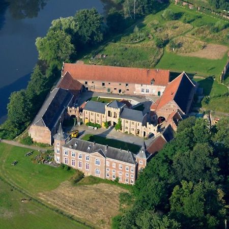 Kasteel Nieuwenhoven Apartment Синт-Тройден Екстериор снимка